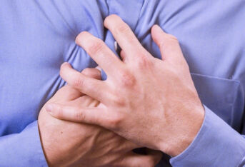 （三）胸痛之一肋软骨炎怎么治疗？