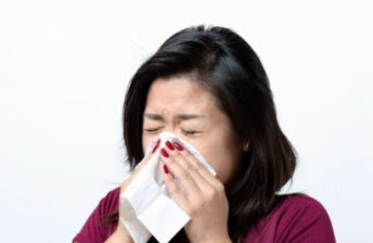 过敏性鼻炎吃鼻炎康管用吗