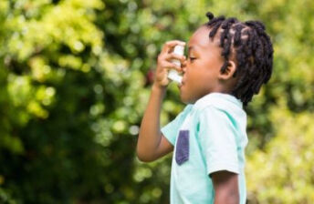 小孩变异性哮喘的症状 