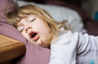 孩子睡觉打呼噜是什么回事？