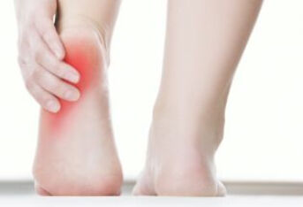 女人脚跟疼是什么原因