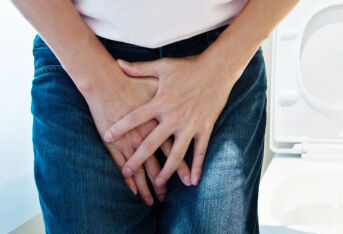憋尿除了增加前列腺炎的风险的，还会带来4大问题