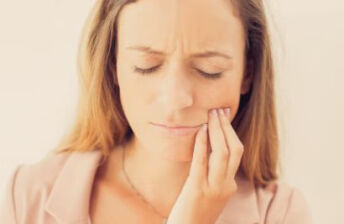 牙痛光吃止疼药可以吗？