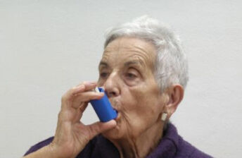 

哮喘病为什么多在夜间发作？（一）
