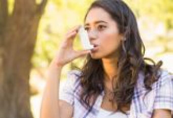 哮喘治疗误区之四
认为激素是好药，要在其他药无效时使用。
