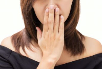口干，口苦，磨牙  为何会考虑是脾胃的问题？