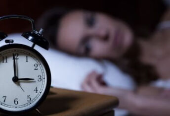 最佳睡眠时间是什么时候，几点睡算熬夜？