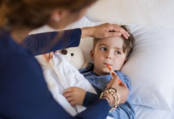 小儿感冒发烧耳朵疼可能是什么问题？