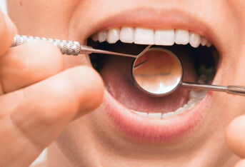 牙周炎患者日常有什么需要注意的？