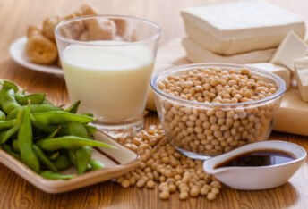 豆浆和牛奶能否混着喝？谁更有营养？