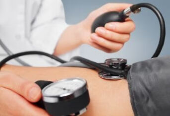 高血压合并脑卒中患者为什么要定期复查？

