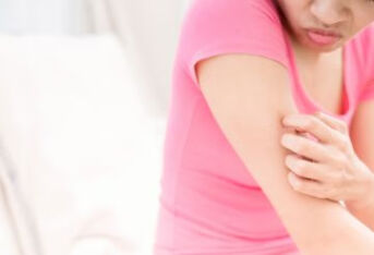 过敏性皮炎有哪些症状？