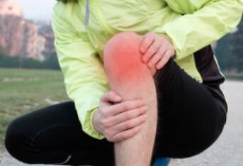关节炎发作，应该冷敷还是热敷？发作要不要戴护膝？