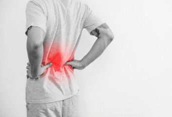 青壮年腰痛的常见原因——棘上韧带损伤
