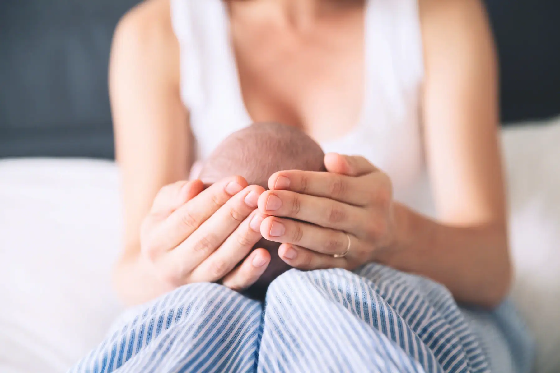 产后水肿只有这2种情况 避免水肿 注意这4个问题 女性健康 孕产期