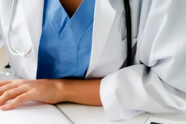 女性为何较男性骨量丢失快 病因