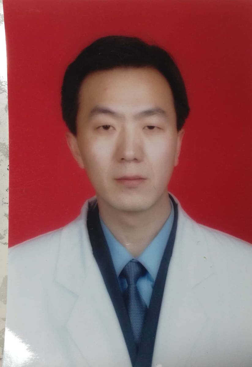罗朋立
